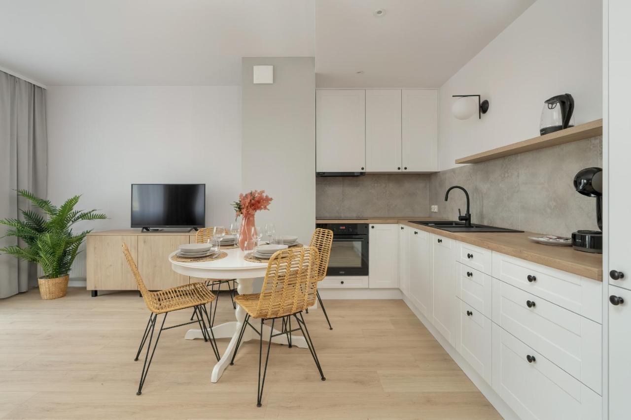 Elegant For 4 With Parking In By Renters